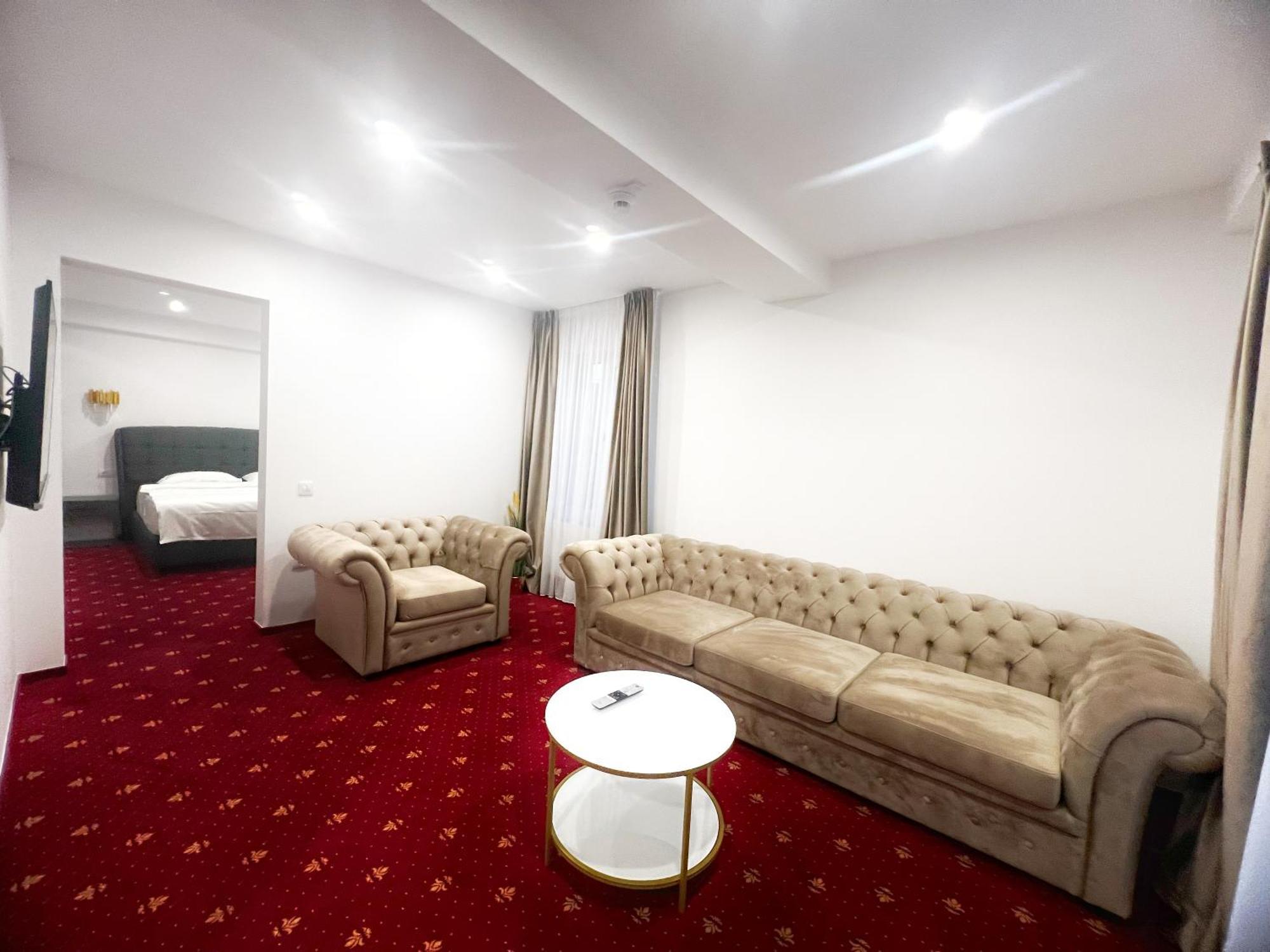 Mimi Hotel Corabia Bagian luar foto
