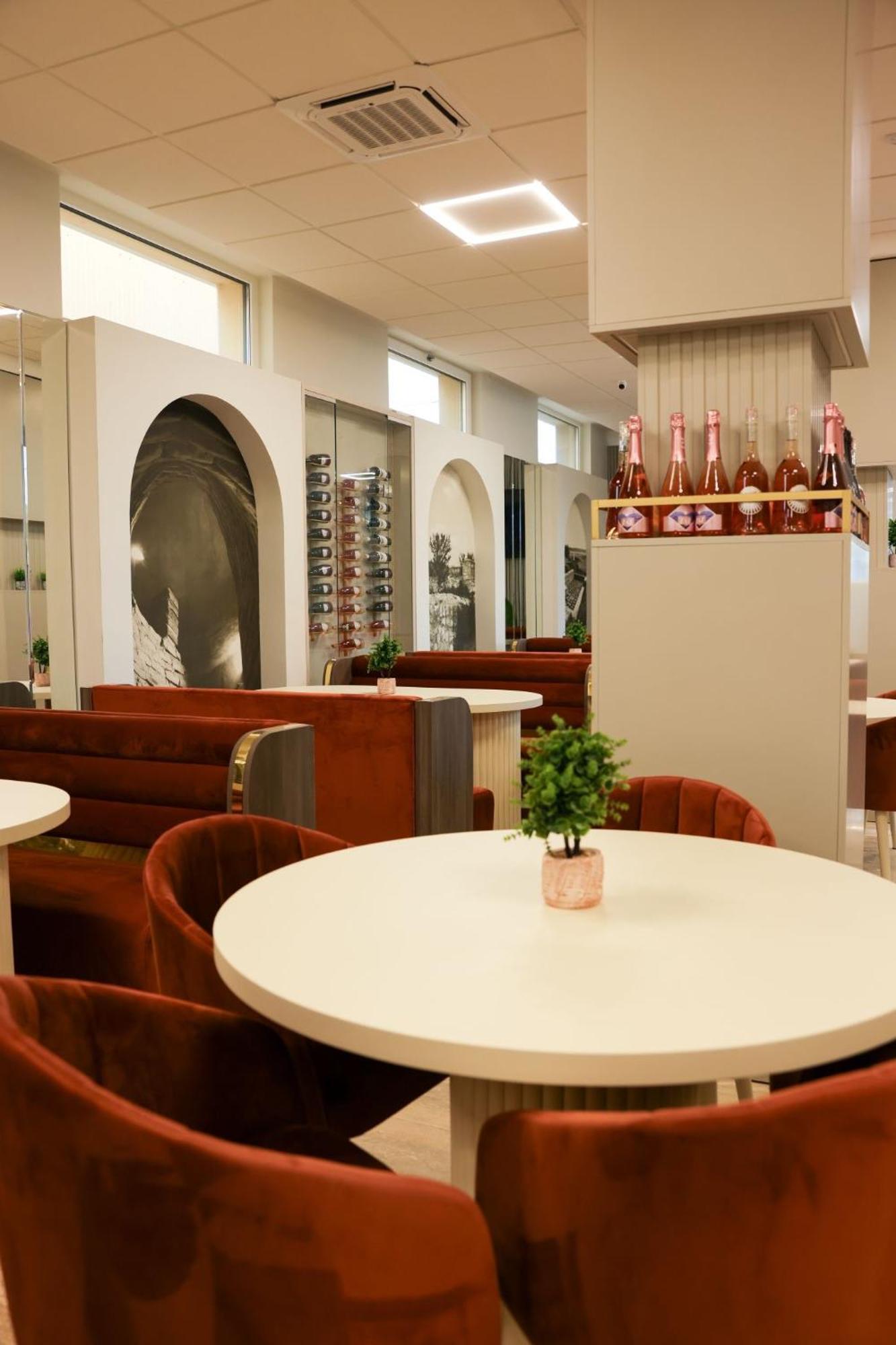 Mimi Hotel Corabia Bagian luar foto