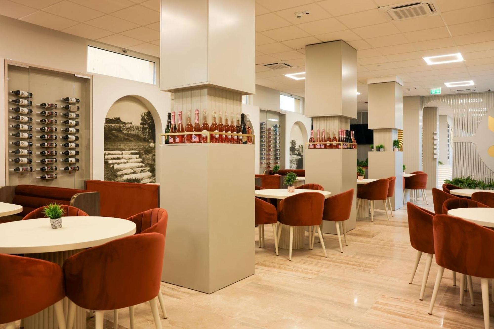 Mimi Hotel Corabia Bagian luar foto