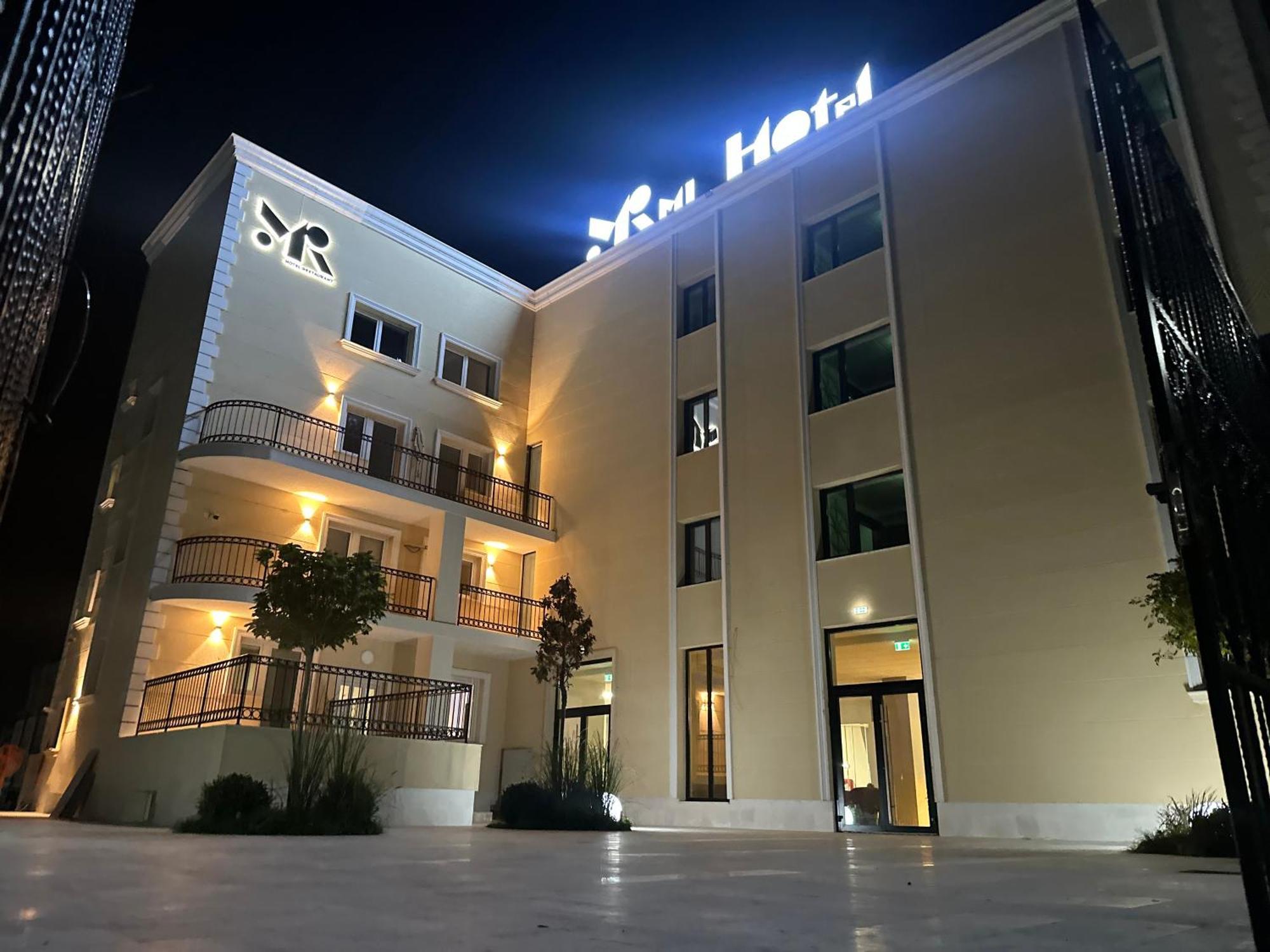 Mimi Hotel Corabia Bagian luar foto